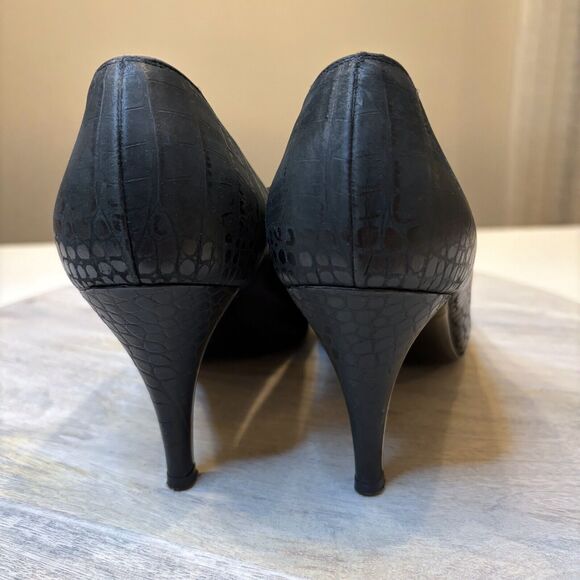 Salvatore Ferragamo Classic Black Leather Croc-Embossed Pumps Heels US Size‎ 8 - Picture 8 of 10
